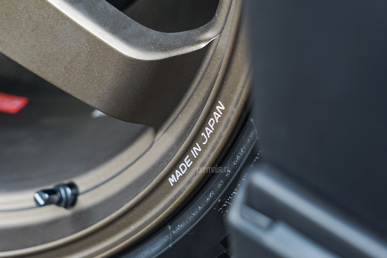 Rays Volk Racing TE37 Ultra M-Spec with Toyota Innova Zenix