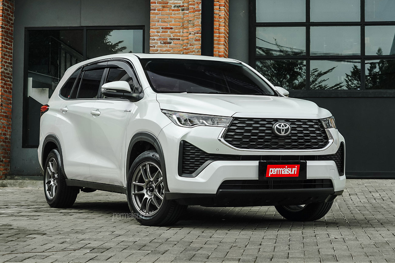 KONIG Heliogram with Toyota Innova Zenix