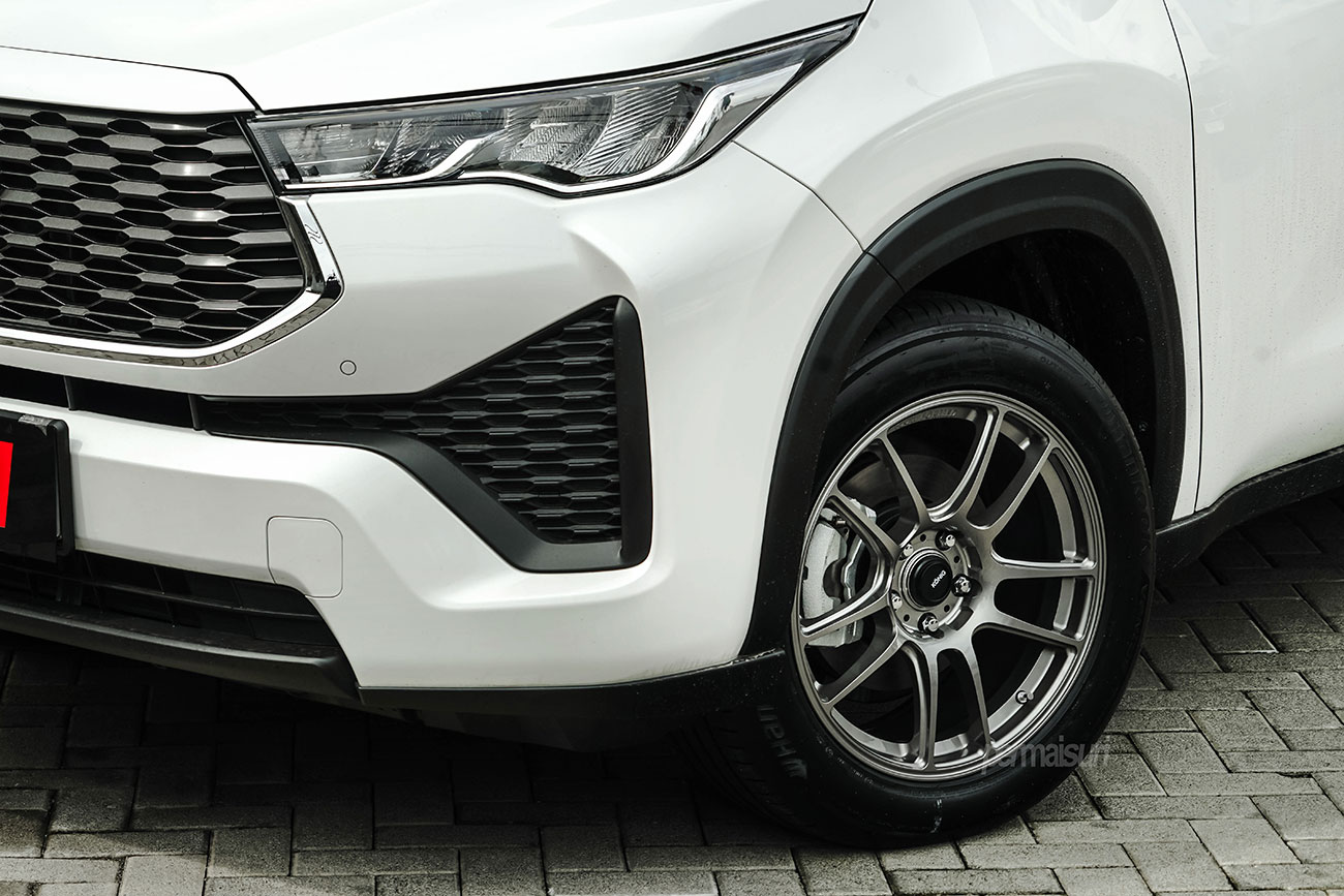 KONIG Heliogram with Toyota Innova Zenix