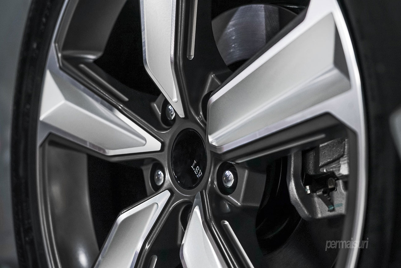 Permaisuri | RAVE Edge with Geely EX5