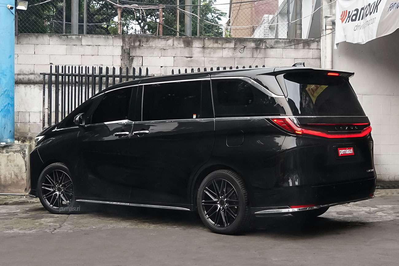 TSW Pescara with Lexus LM350