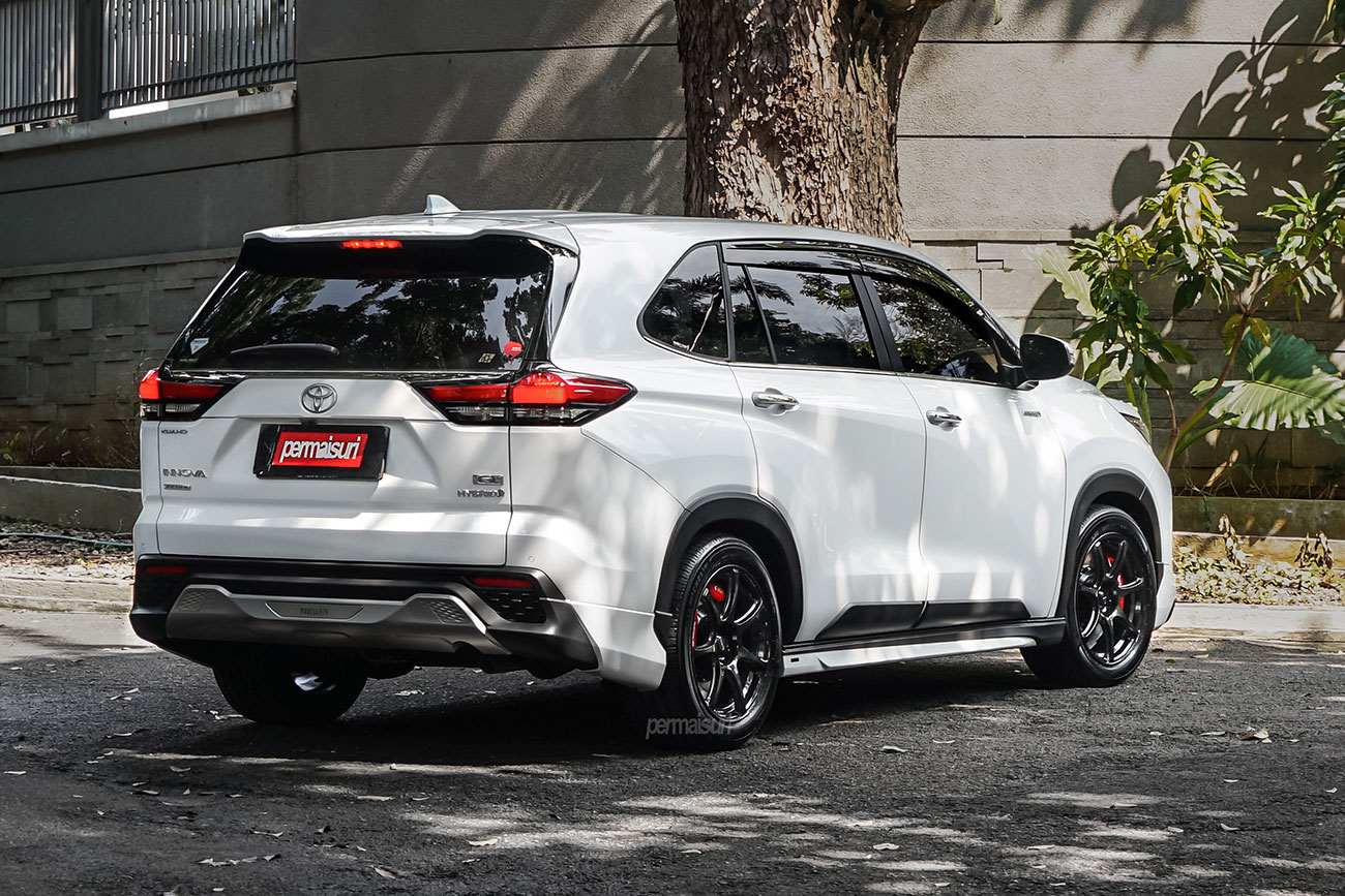 WedsSport SA-75R with Toyota Innova Zenix