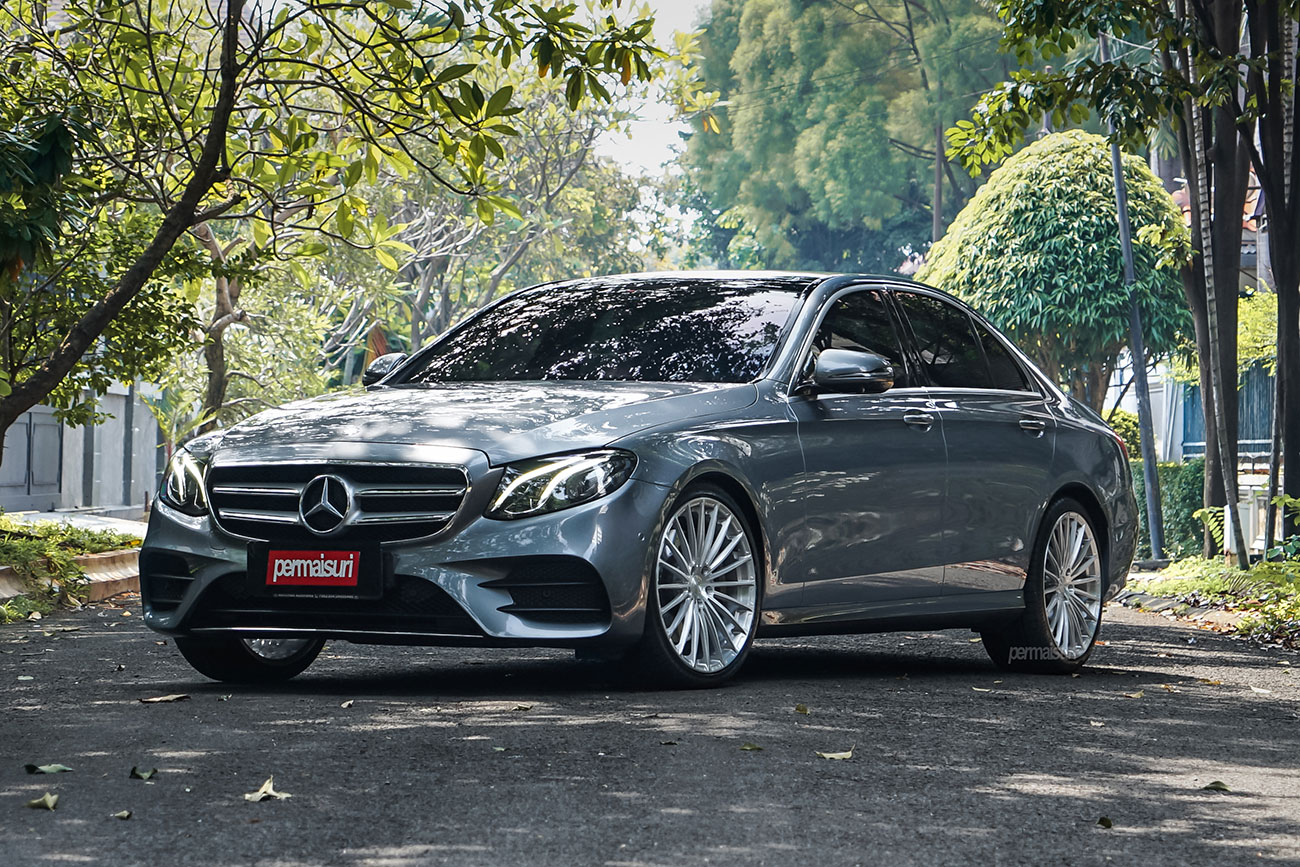 SRC SR03 with Mercedes Benz E-Class W213