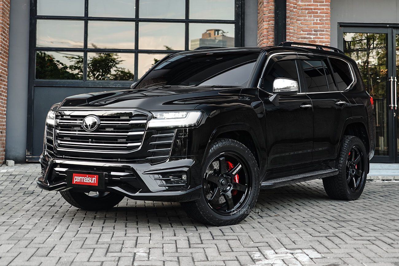 Rays Volk Racing TE37 Large PCD M-Spec with Toyota Land Cruiser J300