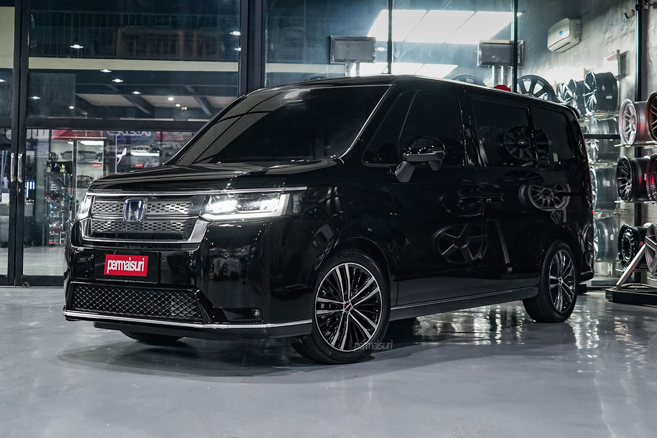 AME Shallen XR-75 with Honda Stepwgn Spada HEV