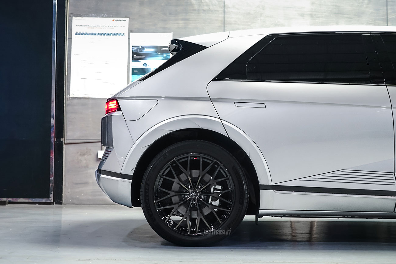 Weds Leonis MX with Hyundai Ioniq 5