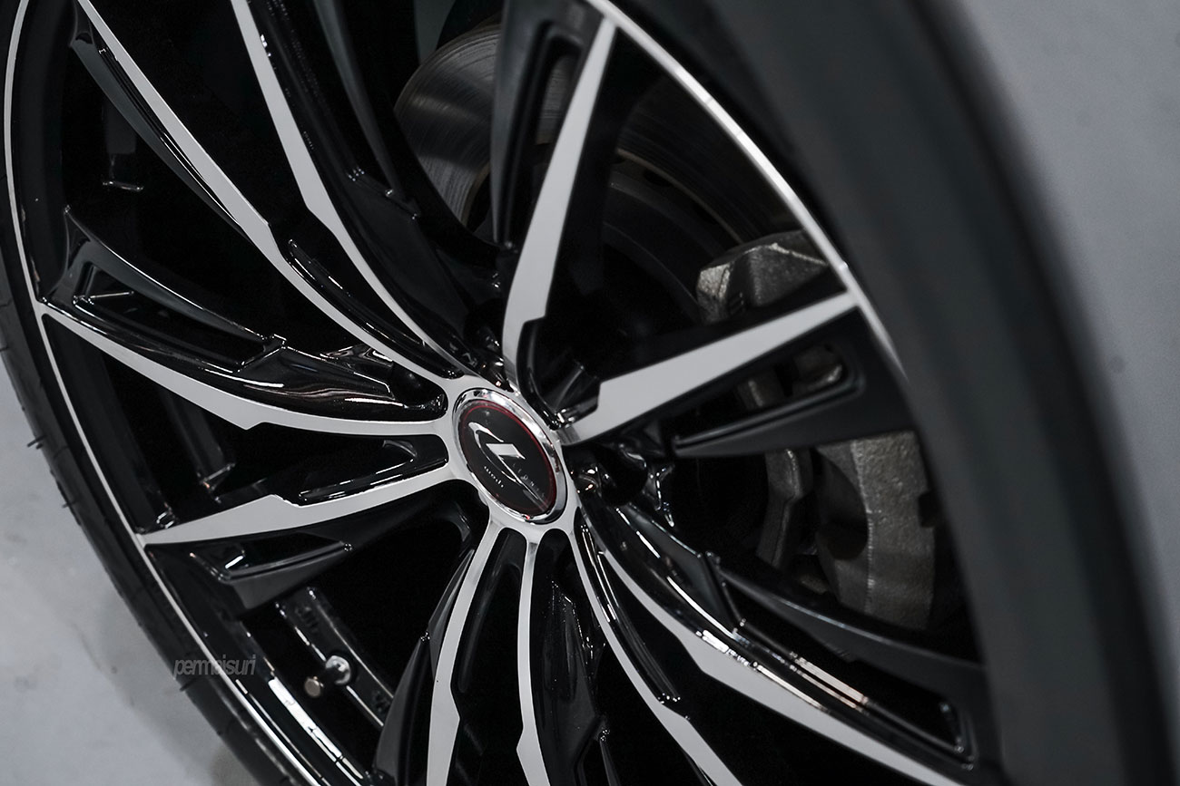 Weds Leonis GX with Toyota Innova Zenix