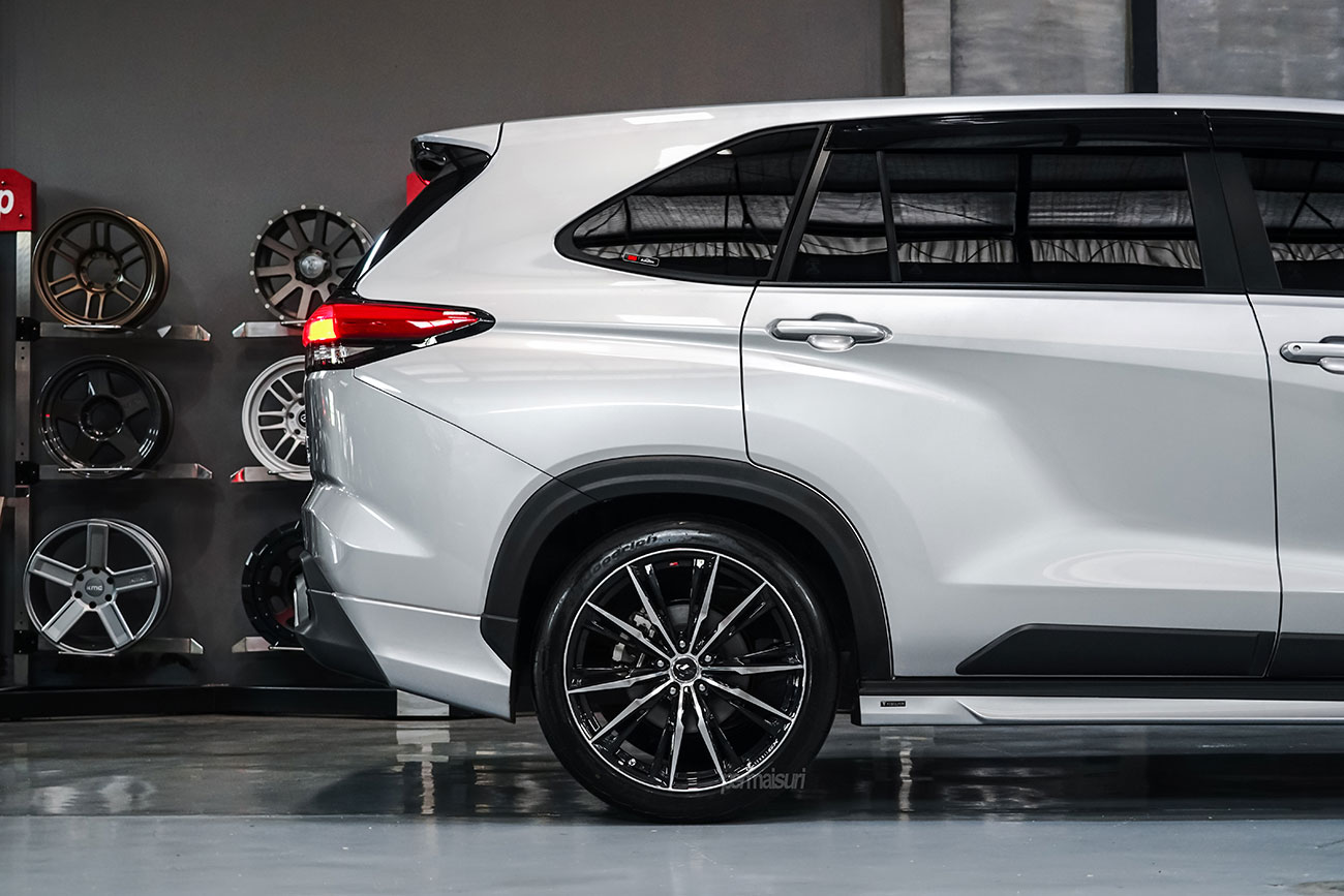 Weds Leonis GX with Toyota Innova Zenix