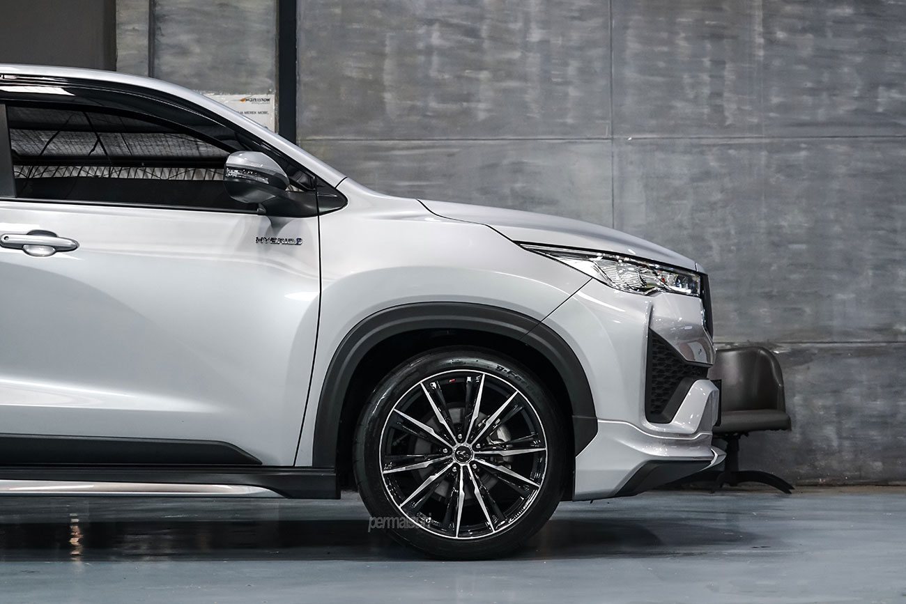 Weds Leonis GX with Toyota Innova Zenix