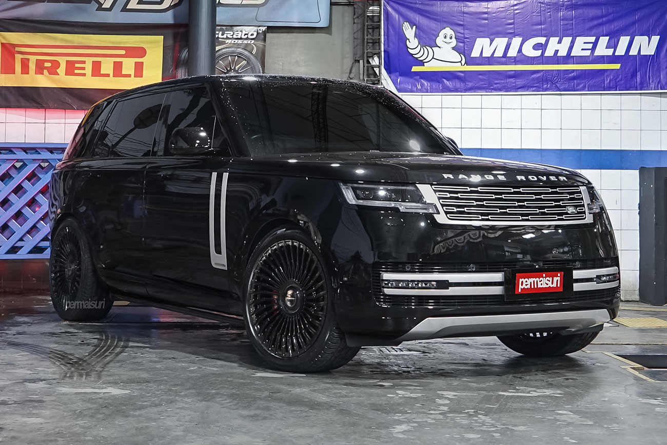 Vossen UV-5 with Range Rover Vogue L460
