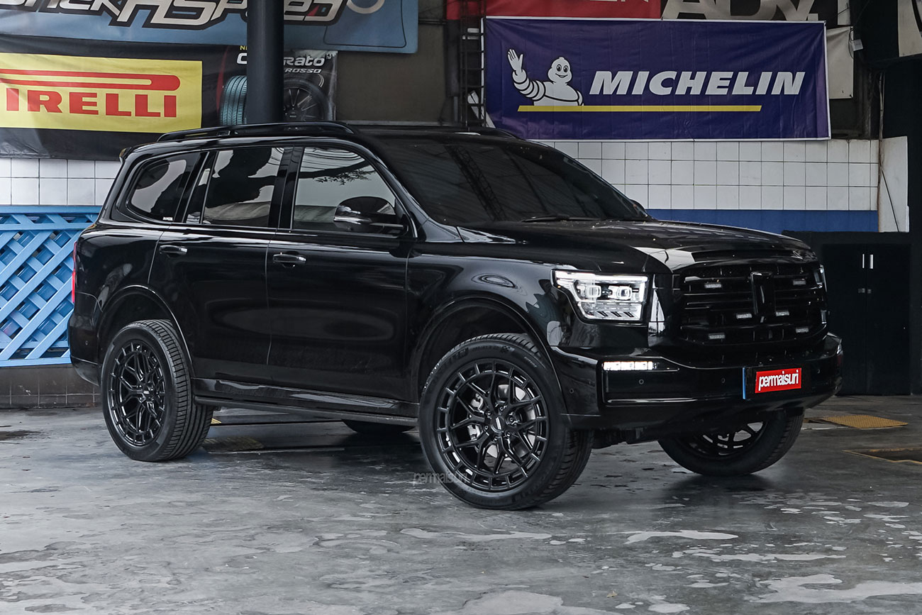 Vossen HFX-1 with GWM Tank 500 HEV