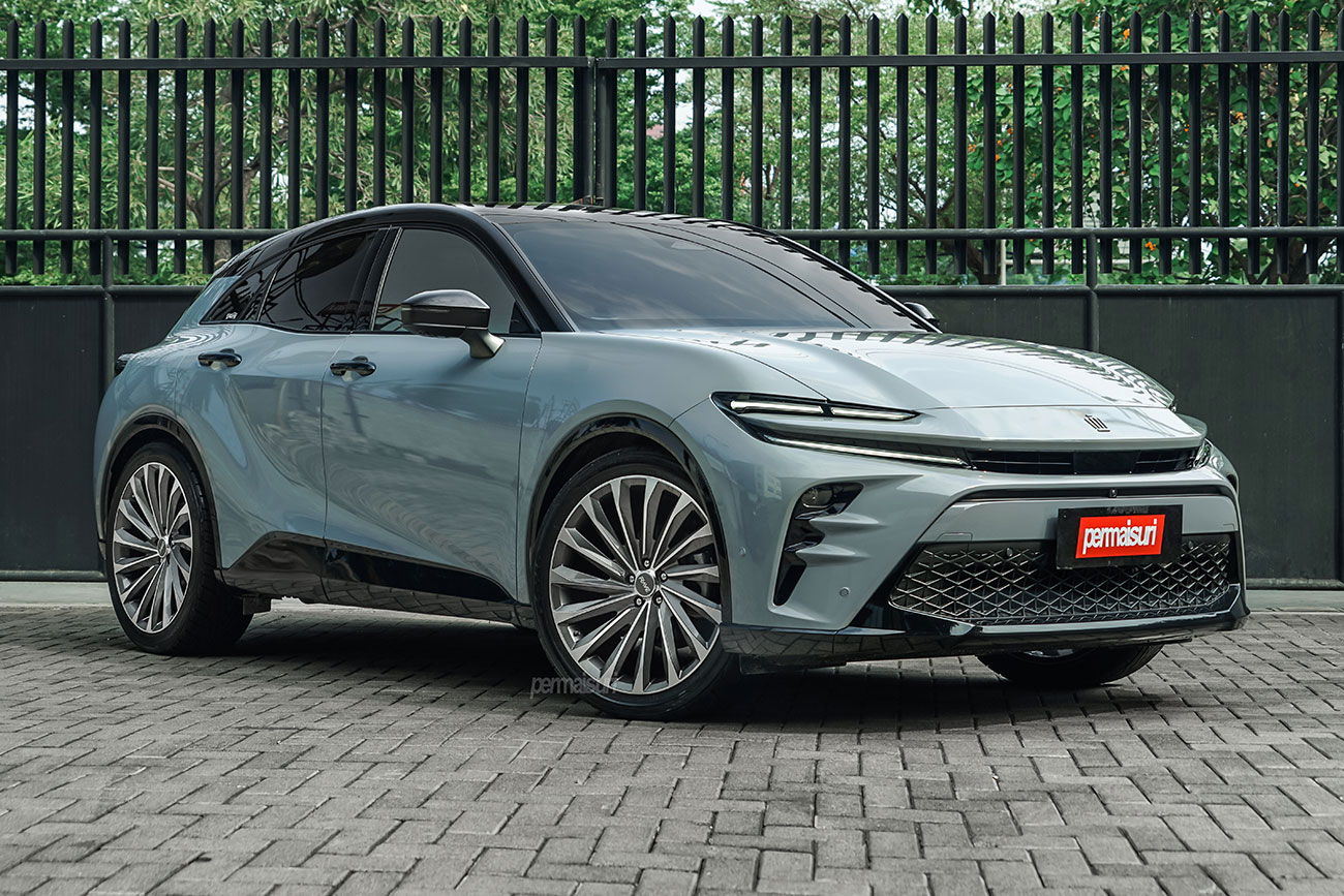 RAVE Calligra with Toyota Crown Sport