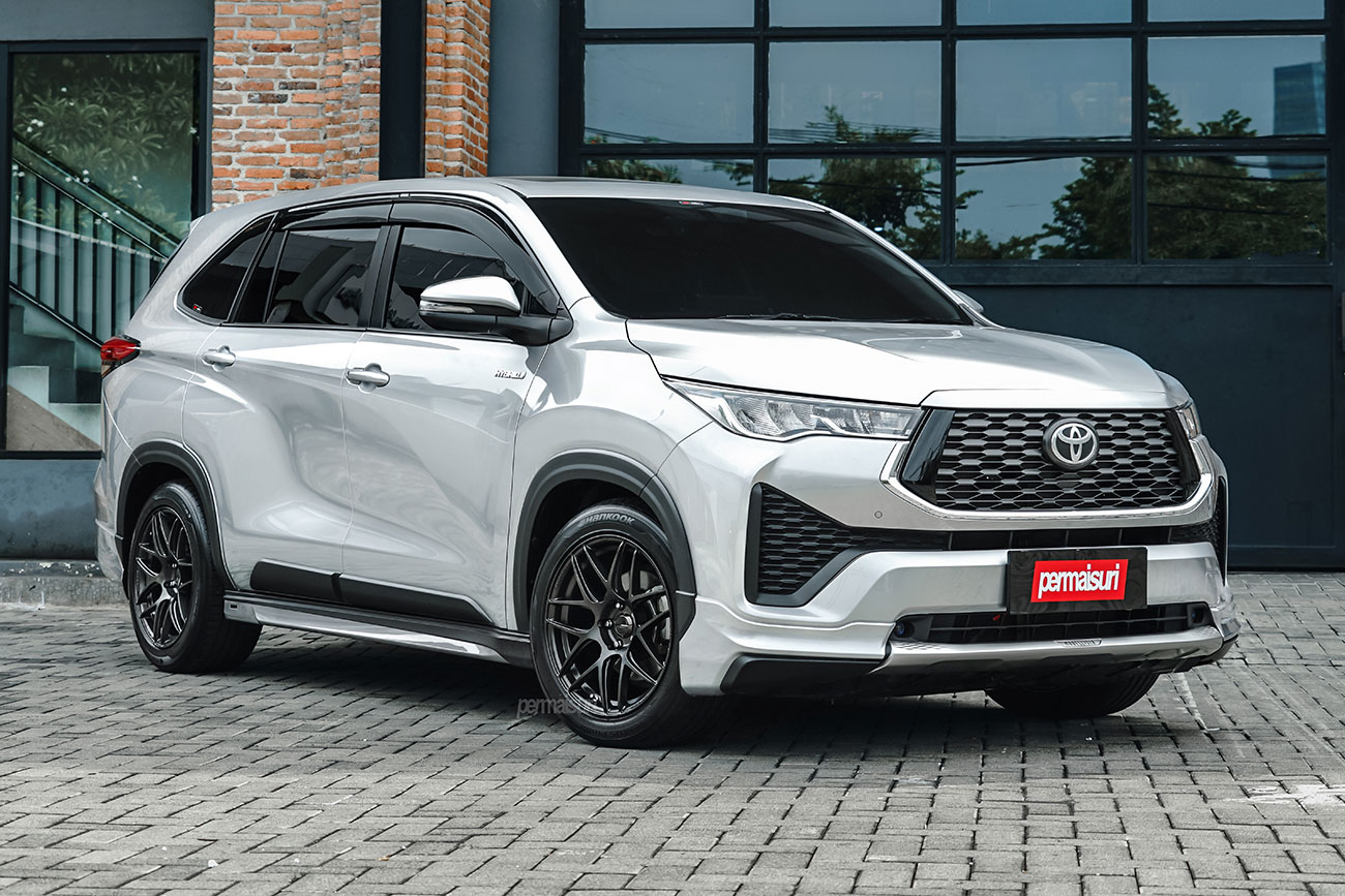 WedsSport SA-27R with Toyota Innova Zenix