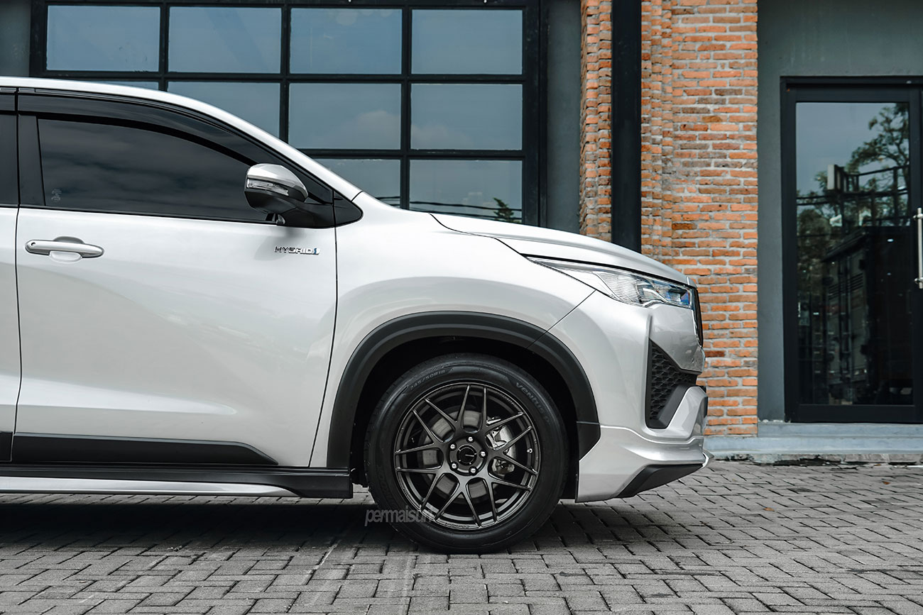 Permaisuri | WedsSport SA-27R with Toyota Innova Zenix