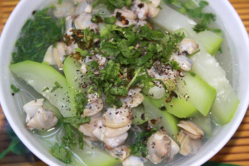 bầu nấu nghêu.jpg