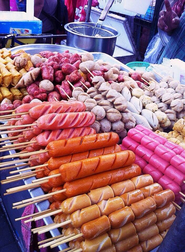 ผลการค้นหารูปภาพสำหรับ ร้านลูกชิ้นทอด