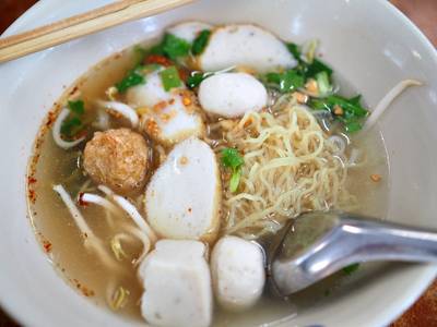 ร้านอาหาร ก๋วยเตี๋ยวลูกชิ้นปลานายเงี๊ยบ