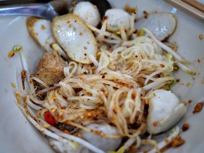 ร้านอาหาร ก๋วยเตี๋ยวลูกชิ้นปลานายเงี๊ยบ