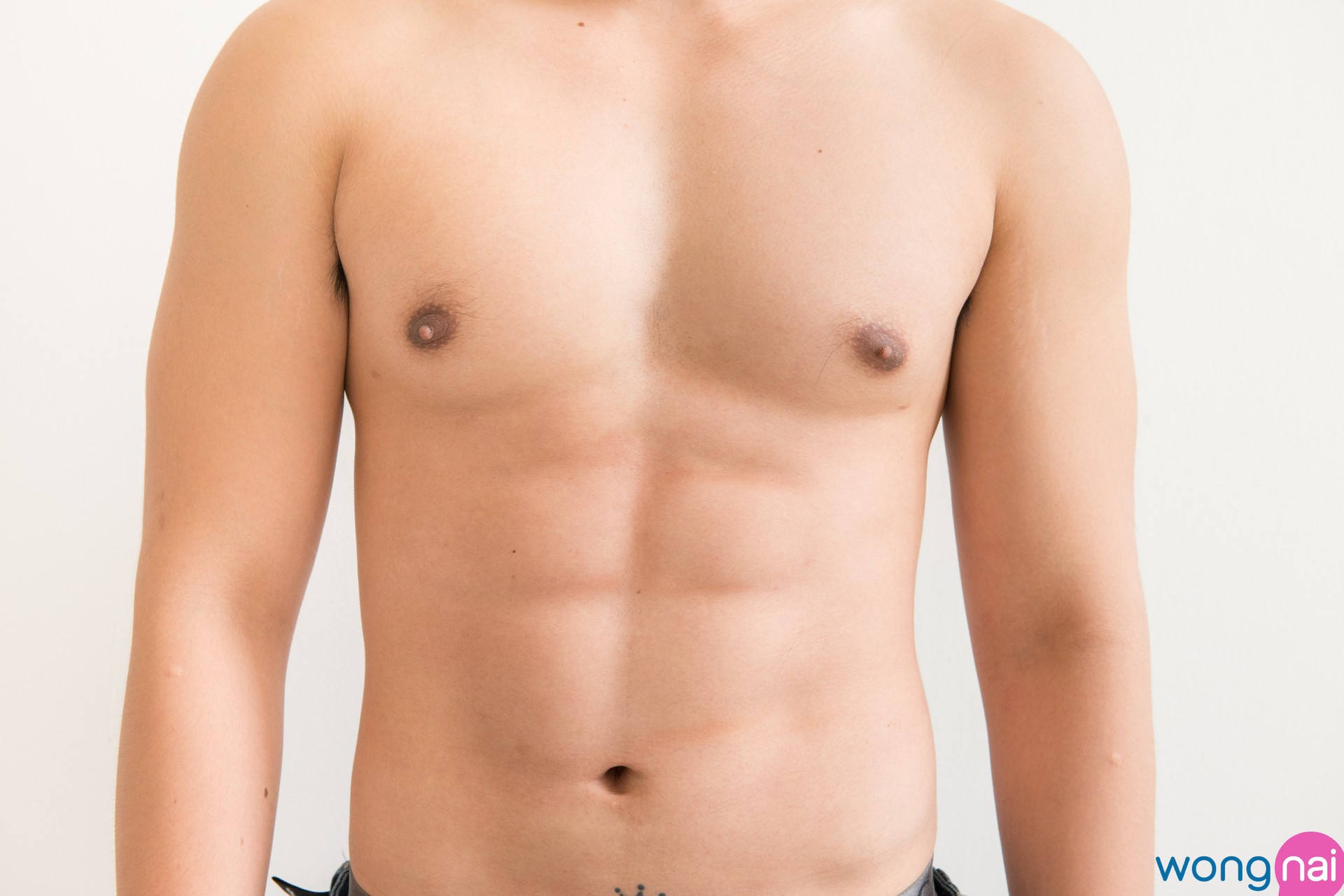 ดูดไขมัน! เปลี่ยนพุงพลุ้ยเป็นซิกแพค ที่ณรวีคลินิก (อุดมสุข30)