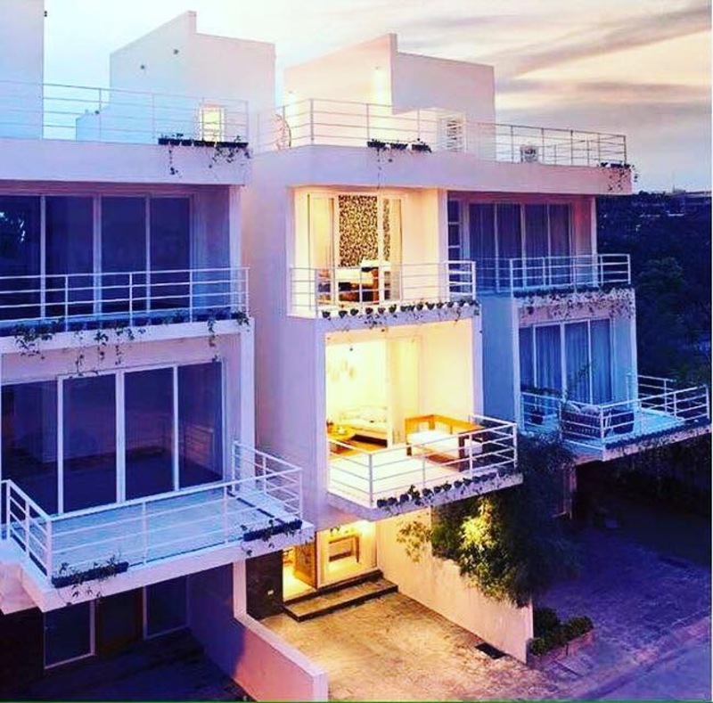 TOWNHOUSE, STATEHOUSE , HOUSE & LOT FOR SALE CAPITOL HILLS QUEZON CITY