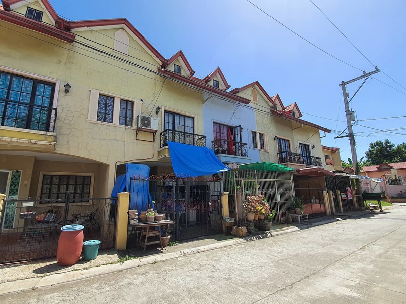 TOWNHOUSE IN TAYTAY RIZAL PostAds.ph