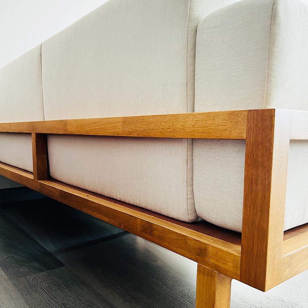 โซฟา RENITA HOME รุ่น LUND 200x80cm. ผ้ากึ่งกำมะหยี่ สะท้อนน้ำ สีครีม (HPP947/03)_3