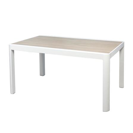 โต๊ะสนาม