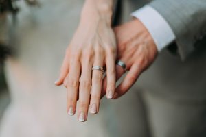 結婚時期を見極める!!水晶玉子３つの占術から導き出す結婚ベストタイミング