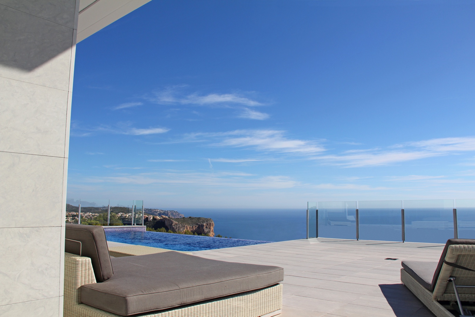 3 bedroom villa For Sale in Cumbre Del Sol - photograph 3