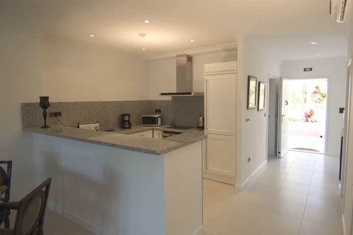 2 bedroom apartment For Sale in Benissa Coast - photograph 2