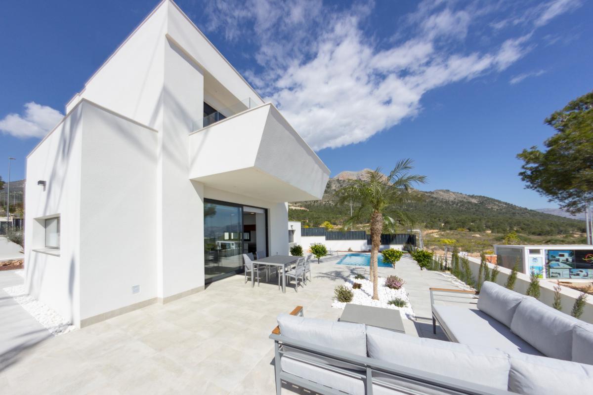 3 bedroom villa For Sale in Polop - Main Image