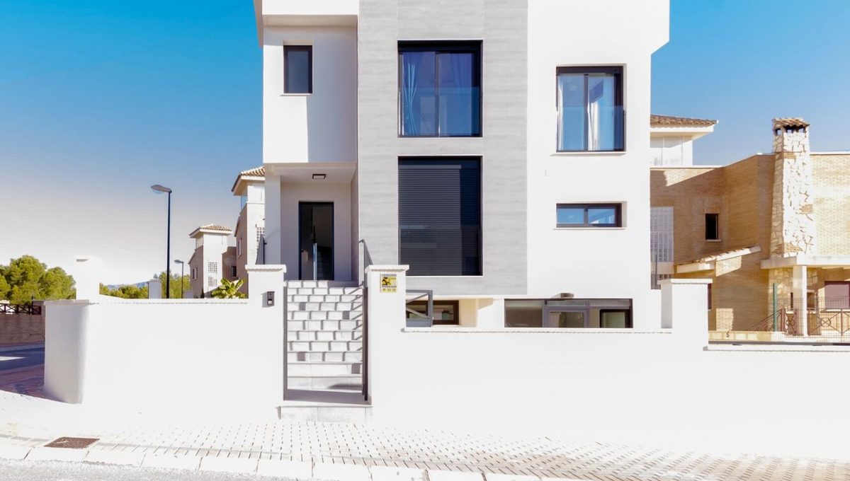 4 bedroom villa For Sale in La Nucia - Main Image