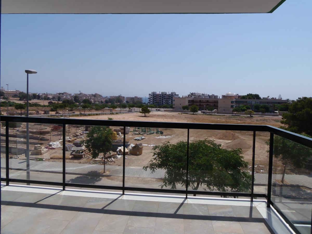 3 bedroom apartment For Sale in Mil Palmeras - photograph 24