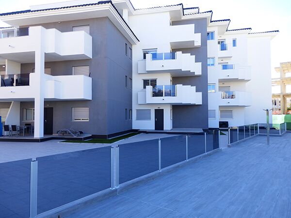 1 bedroom apartment For Sale in La Zenia - photograph 3