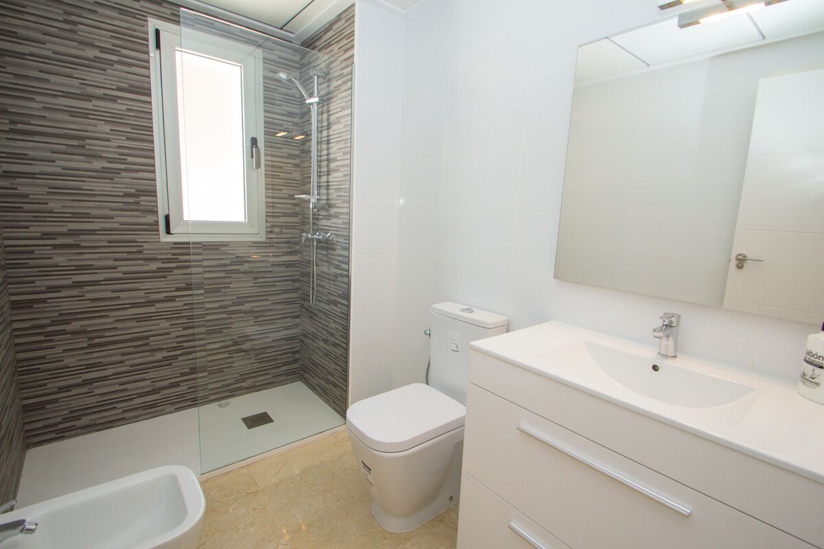 1 bedroom apartment For Sale in La Zenia - photograph 11