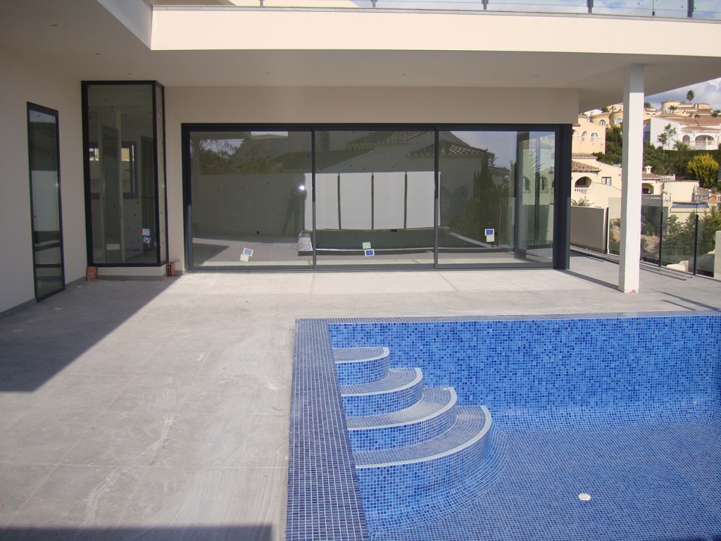 4 bedroom villa For Sale in Cumbre Del Sol - photograph 4