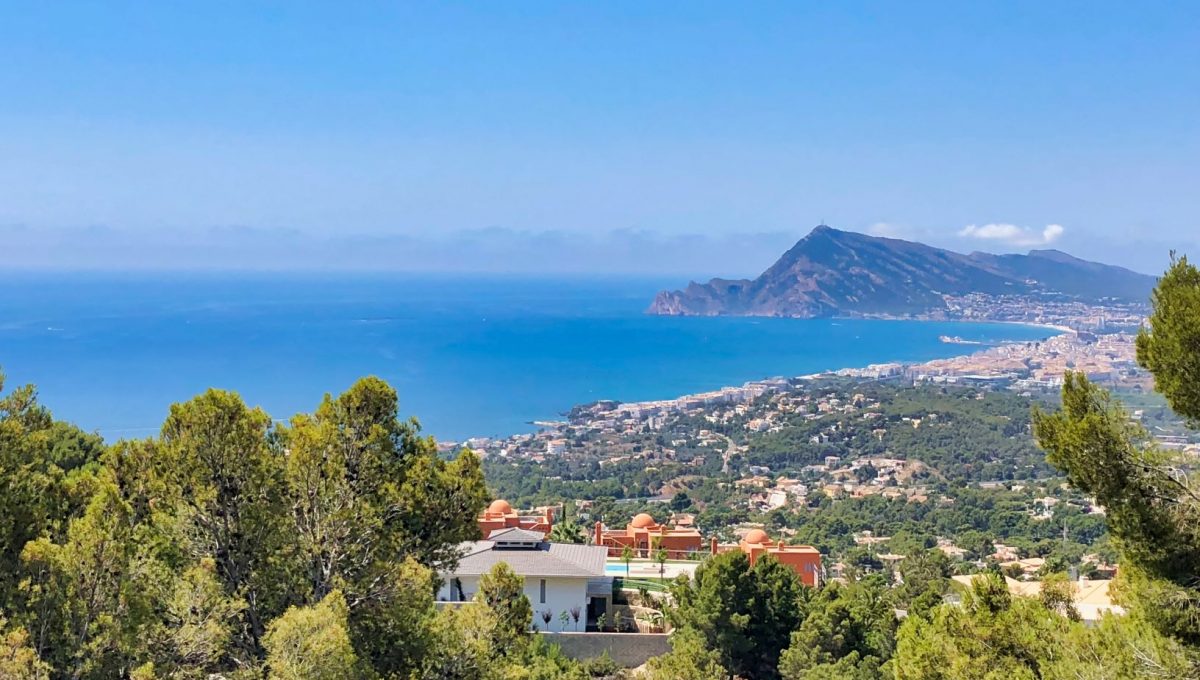 4 bedroom villa For Sale in Altea - photograph 2