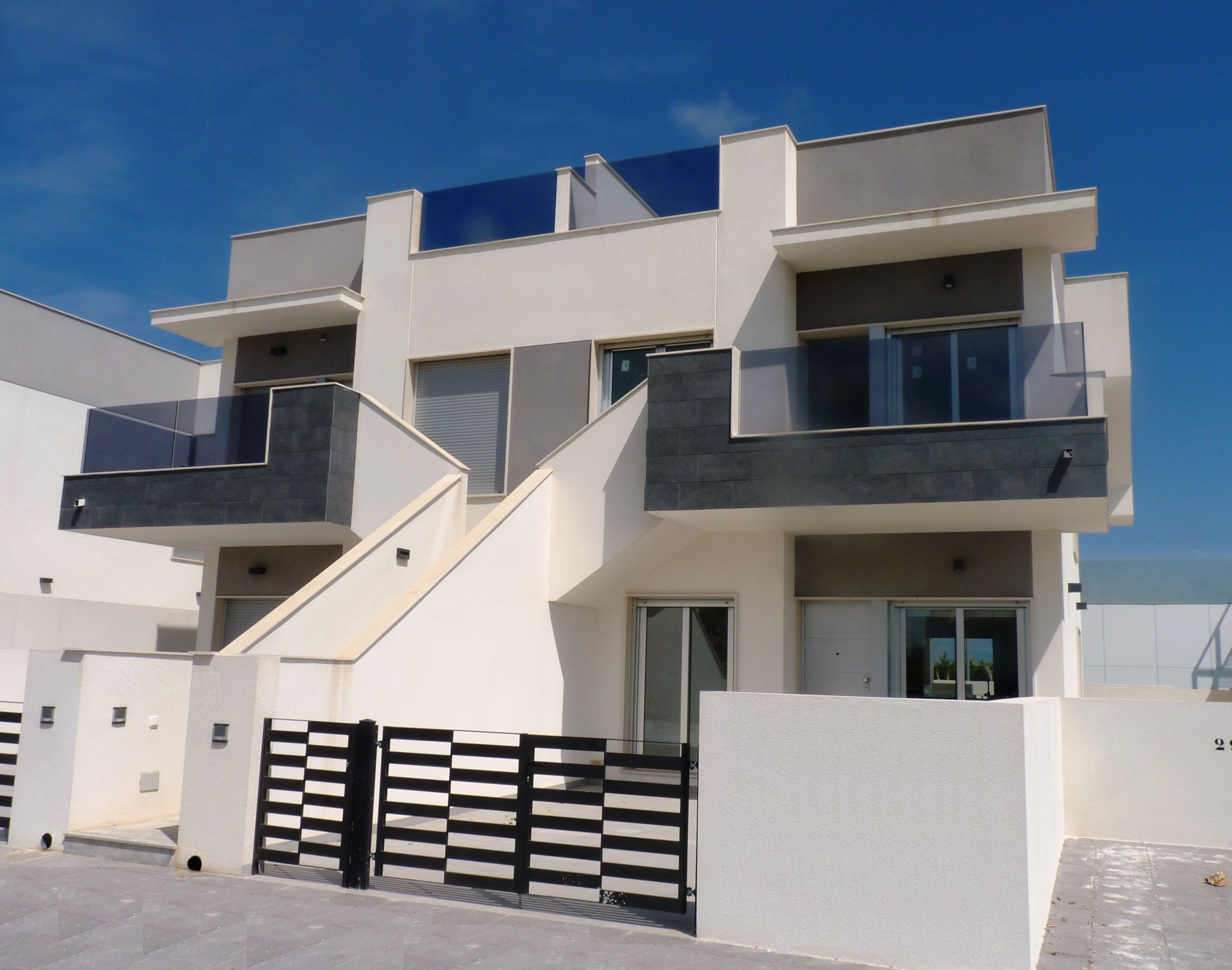 2 bedroom apartment For Sale in Pilar De La Horadada - Main Image