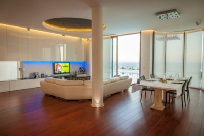 Venta. Villa en Benidorm