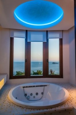 Venta. Villa en Benidorm