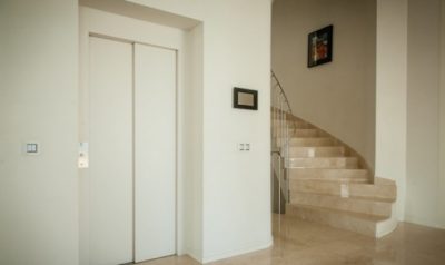 Venta. Villa en Benidorm