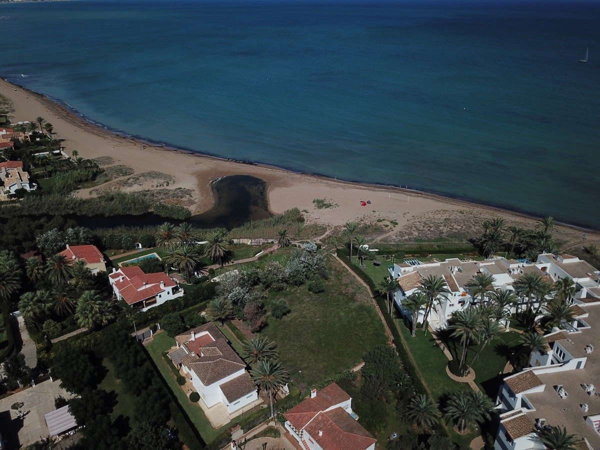 Venta. Villa en Denia