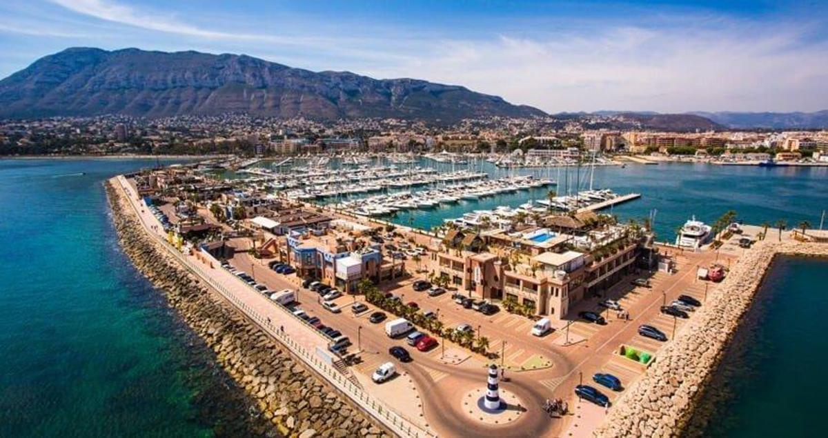 For Sale. Penthouse in Denia