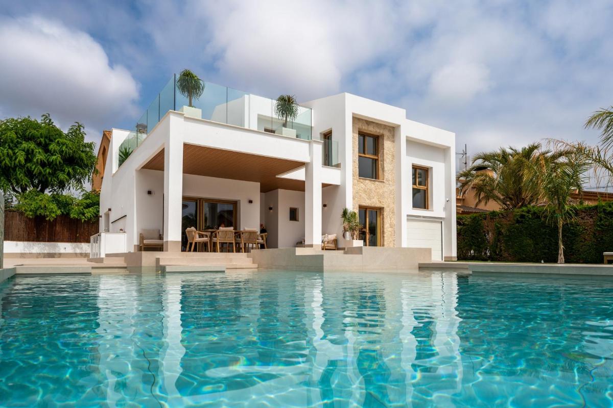 4 Bedrooms Villa for sale in Orihuela Costa