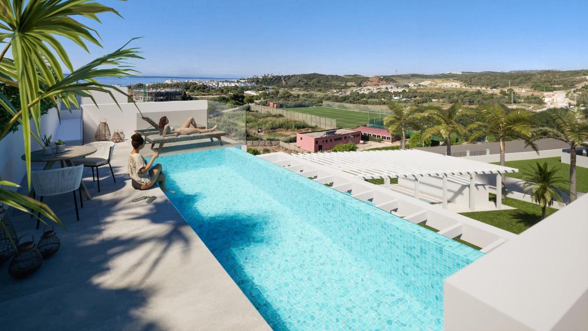 4 Bedrooms Penthouse for sale in Estepona