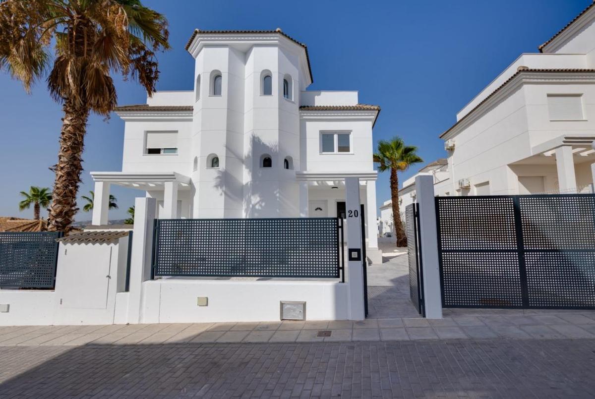 2 Bedrooms Villa for sale in San Fulgencio