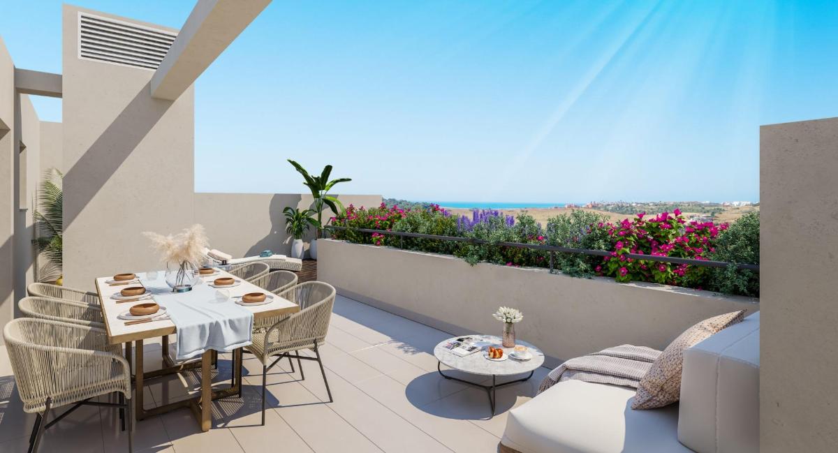 2 Bedrooms Penthouse for sale in Estepona