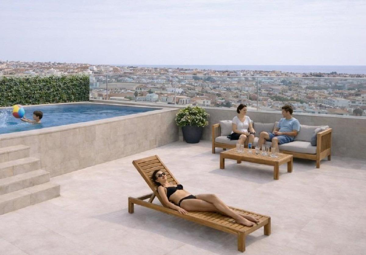 2 Bedrooms Penthouse for sale in Torrevieja