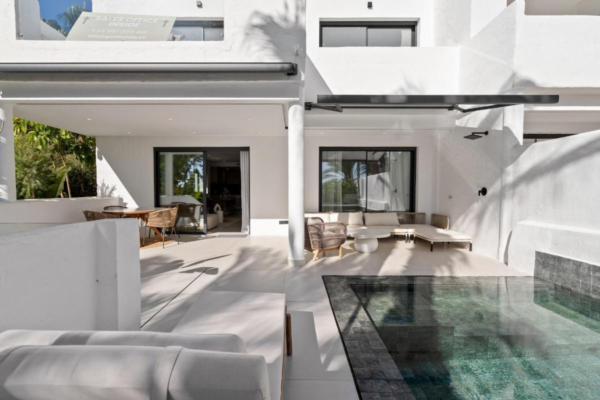 5 Bedrooms Apartment for sale in Estepona