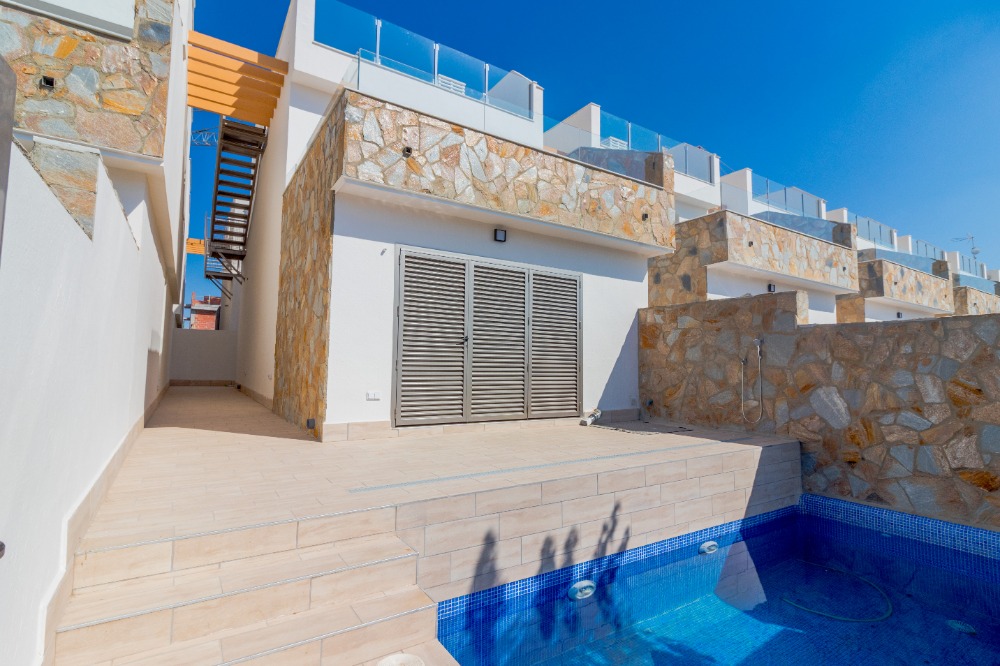 3 bedroom villa For Sale in Los Alcazares - Main Image